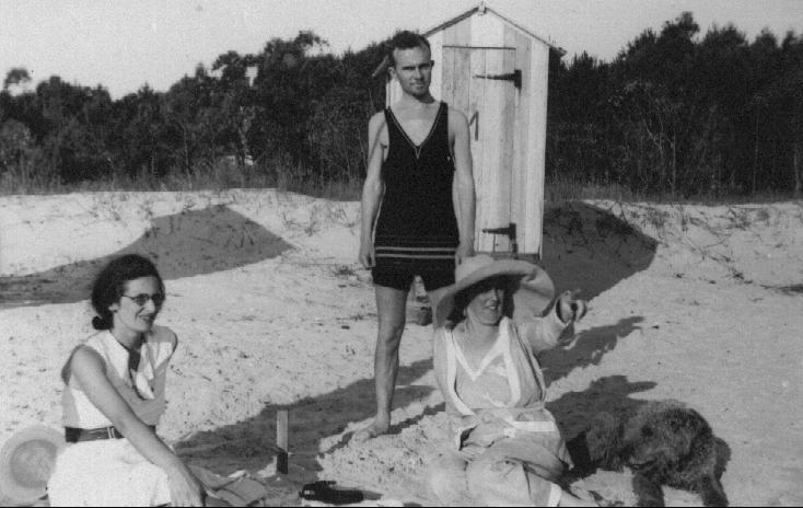 Beach in South America.jpg (55299 bytes)