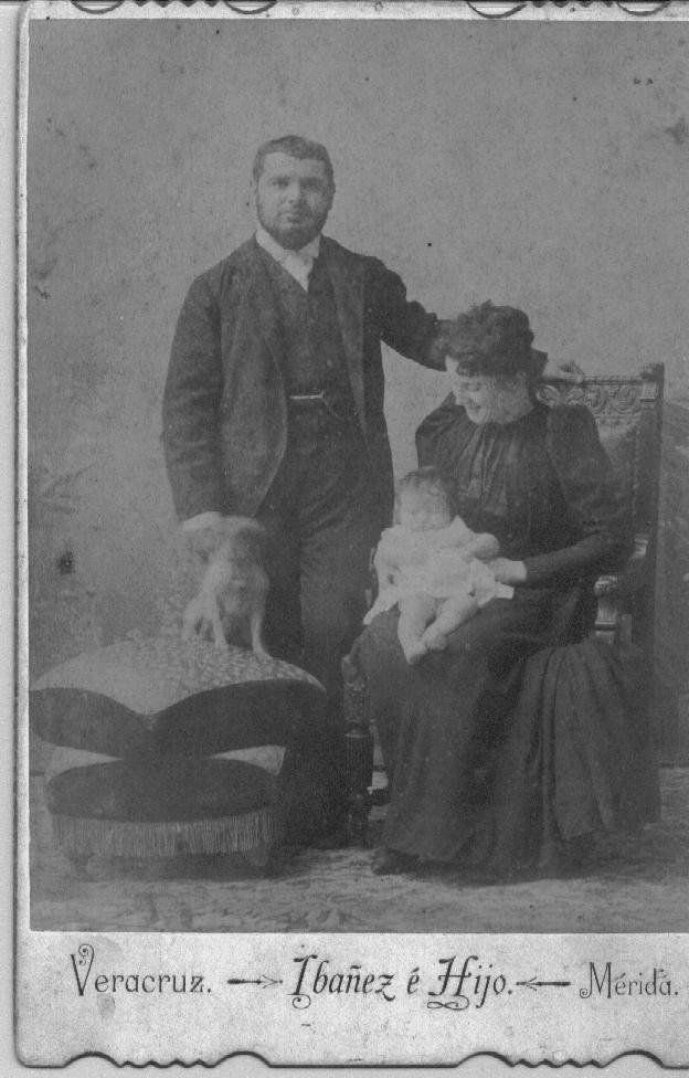 Ernesto, Ernesto, Katherine.jpg (104632 bytes)