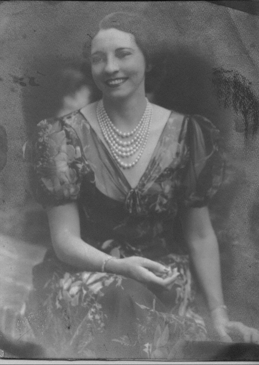 Pilar Peon.jpg (131258 bytes)