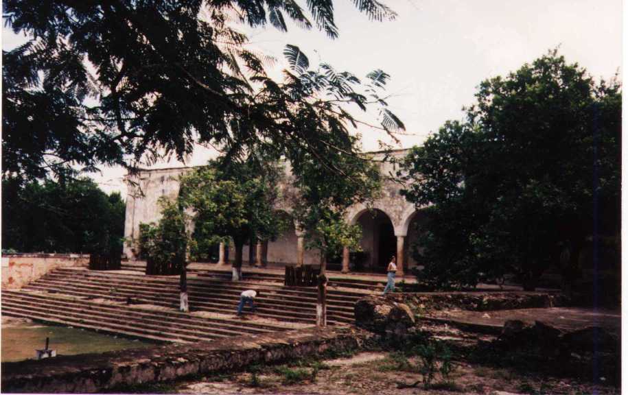 uyalceh.JPG (71679 bytes)