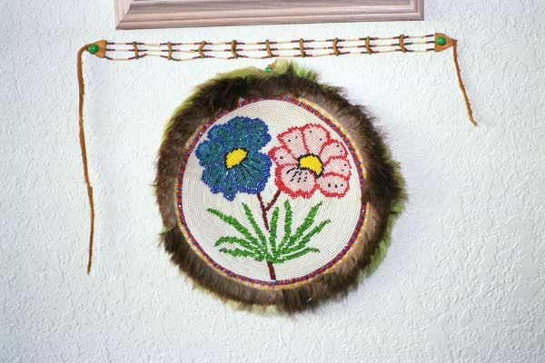 beaded_floral_wall_plaque